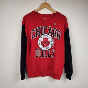 Chicago Bulls Red and Black Sweatshirt Basketball NBA Long Sleeve M New